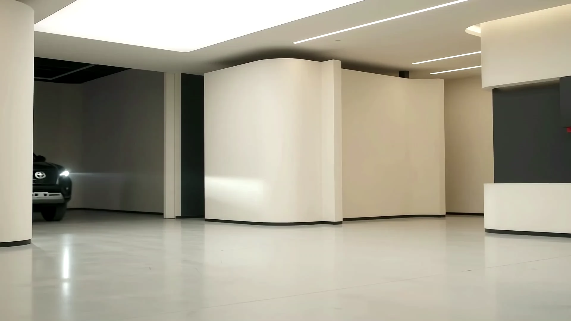 Mithra Auto Hub Automotive Atelier — Fortuner, Porsche 911, and Mercedes-AMG GT